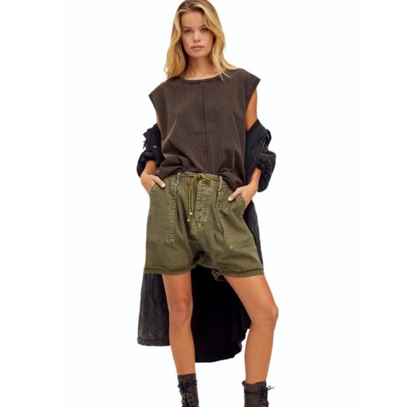 FREE PEOPLE Kasee Muscle Tee In Raven Feather - Picture 3 of 6